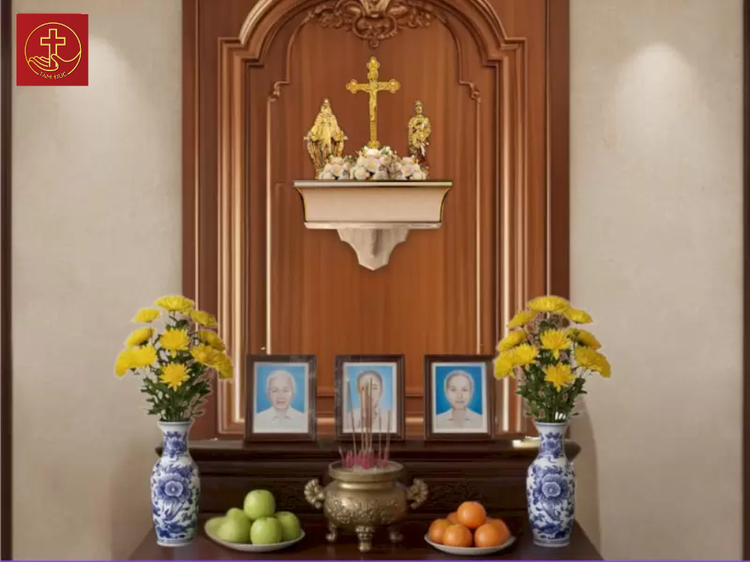 Bàn thờ Công giáo mẫu 7 kích thước 820 x 650 mm nhỏ gọn nhưng không kém phần sang trọng (SFU-No.07)