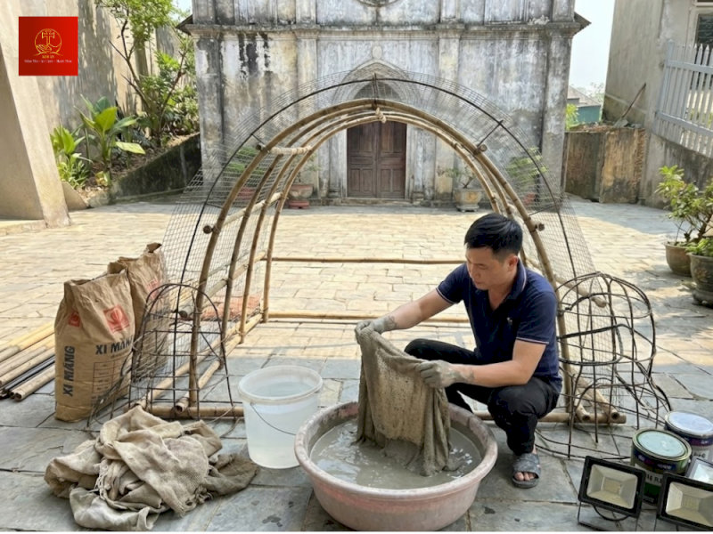 image10-d716b3c5-b313-4df5-a476-7dddc54900ba Nhúng tấm vải ngập trong hỗn hợp xi măng pha loãng