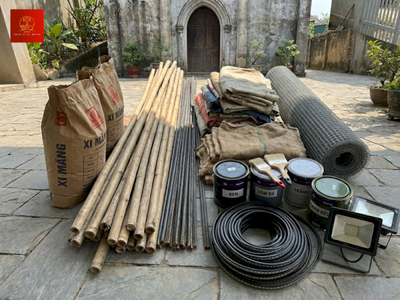 image15-1ca7f87a-b983-4e80-95a3-c39f121bf380 Chuẩn bị nguyên liệu để làm hang đá Noel bằng thạch cao hoặc xi măng.