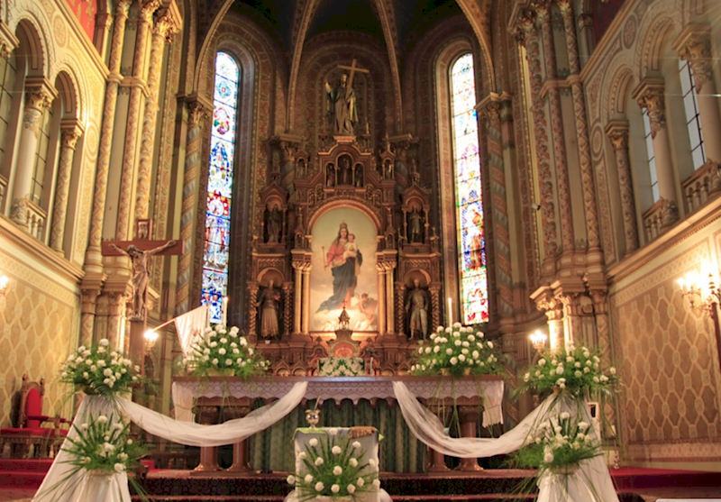 kich-thuoc-ban-tho-cung-thanh-nha-tho-cong-giao Kích thước bàn thờ cung thánh nhà thờ Công Giáo