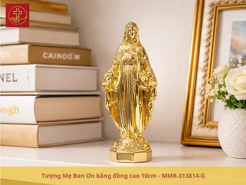 Mẫu tượng Đức Mẹ Ban Ơn cao 10cm bằng đồng mang lại sự bảo trợ và bình an.