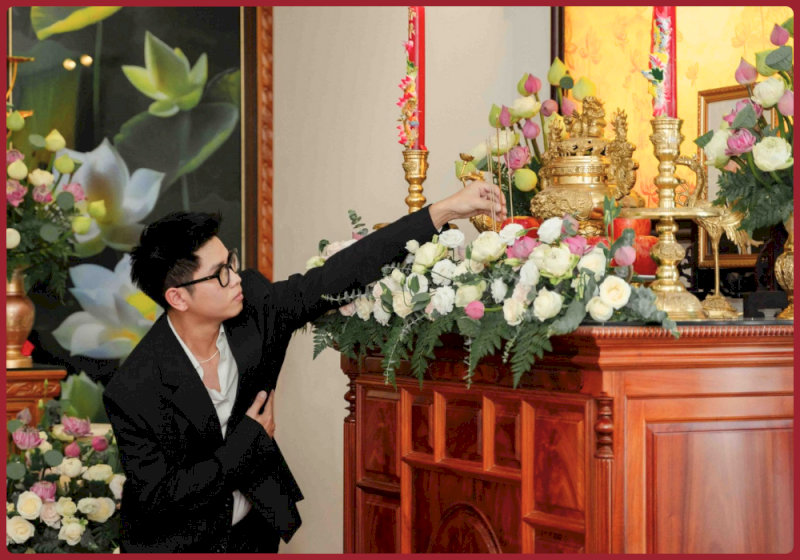 nghi-thuc-le-gia-tien-cong-giao-2-4-le-vat-08 Một số gia đình có truyền thống thắp hương tưởng nhớ ông bà