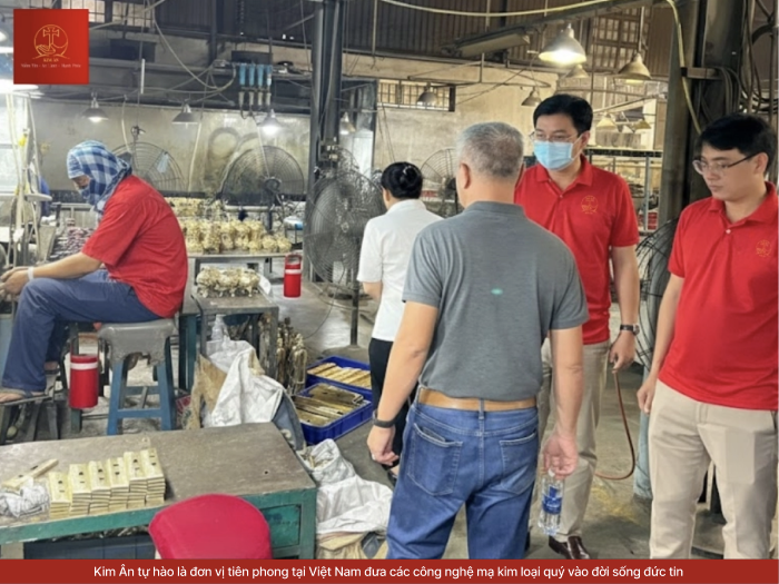 Kim Ân là đơn vị tiên phong đưa công nghệ kim loại quý vào sản phẩm công giáo