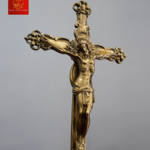 Thánh Giá Hoa Hồng Cao 42cm - Màu Cổ Điển