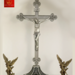 Thánh Giá Hoa Đào Bằng Nhôm cao 70 cm (có đế)