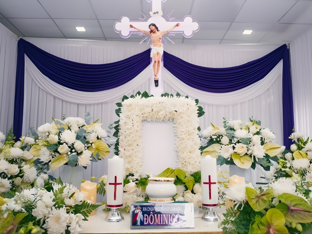 trang-tri-ban-tho-dam-tang-cong-giao-3-f0242812-9330-475c-8944-6908049d095c Trang Tri Ban Tho Dam Tang Cong Giao 3 F0242812 9330 475c 8944 6908049d095c