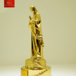 Mẹ Núi Cúi Bằng Đồng - Mạ Vàng Gold