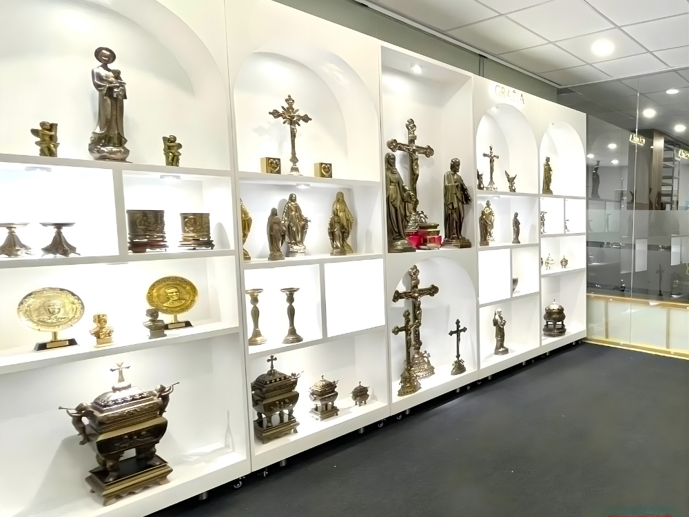 Vat Pham Cong Giao Kim An Se Co Nhung Bi Quyet Duc Va Mai Giua Rieng Biet Giup Buc Tuong Co Hon Va Than Thai Song Dong Hon Han So Voi Nhung San Pham Duc Cong Nghiep Dai Tra