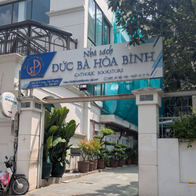 Nhà sách Đức Bà Hòa Bình
