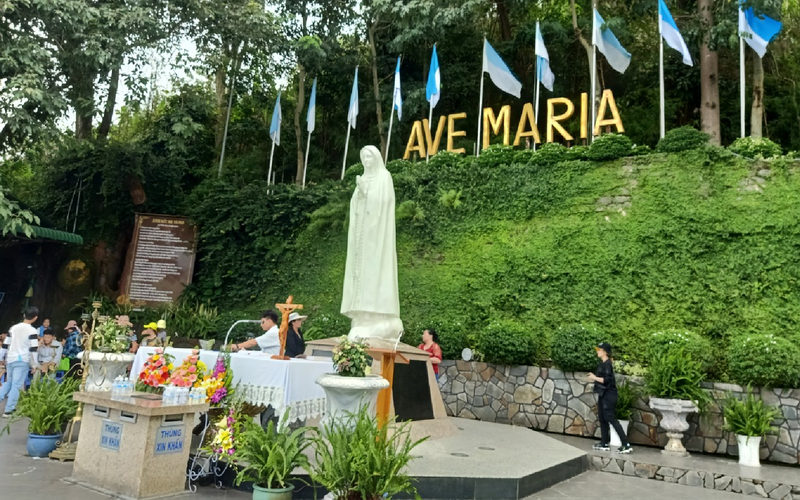 Linh địa Đức Mẹ Măng Đen thu hút hàng triệu tín hữu hành hương