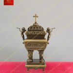 Lư hương đồng vuông họa tiết bữa tiệc, hoa văn tinh xảo trên nắp cao 26cm