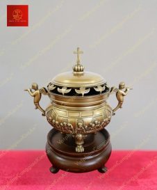 Lư hương đồng tròn họa tiết bữa tiệc, quai cầm thiên thần, nắp khắc bồ câu cao 25cm