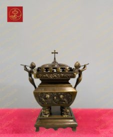 Lư hương trầm tròn họa tiết gia đình Thánh Gia cùng các hoa văn tinh xảo chất liệu đồng cao 38cm