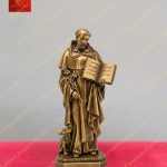 Tượng Thánh Đa Minh bằng đồng cao cấp, tay ôm sách, tay cầm hoa huệ cao 45cm