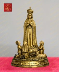 Tượng đức mẹ Fatima đội vương miện cùng ba đứa trẻ chăn cừu chất liệu đồng cao 40cm