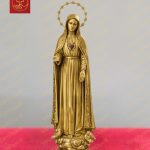 Tượng đức mẹ Fatima tỏa hào quang tinh tú trên đầu, dáng đứng trang nghiêm hiền từ chất liệu đồng cao 20cm