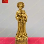 Tượng mẹ La Vang bế Chúa Hài Đồng chất liệu đồng mạ vàng sáng bóng cao 30cm