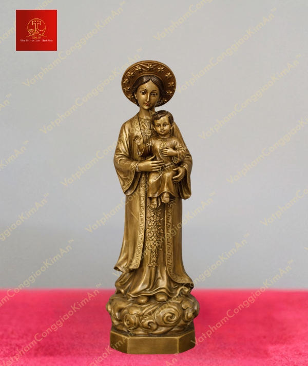 Tượng mẹ La Vang dáng đứng hiền từ dịu dàng đang bế Chúa Hài Đồng chất liệu đồng cao 40cm