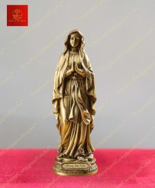 Tượng mẹ Lộ Đức cách điệu mềm mại dáng đứng hiền từ, hai tay chắp trước ngực chất liệu đồng cao 20cm