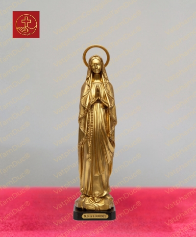 Tượng mẹ Lộ Đức với vầng hào quang phát sáng, tay mang chuỗi Mân Côi chất liệu đồng mạ vàng cao 25cm