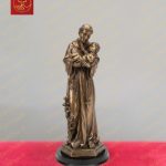 Tượng Thánh Anton bế Chúa Hài Đồng chất liệu đồng nguyên chất cao 35cm