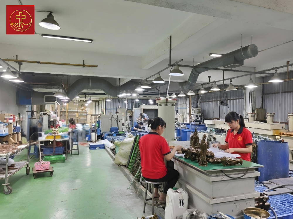 Không gian bên trong nhà máy sản xuất của Kim Ân